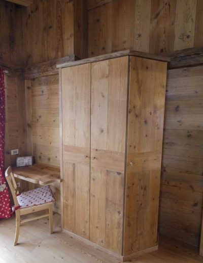 armadio in legno